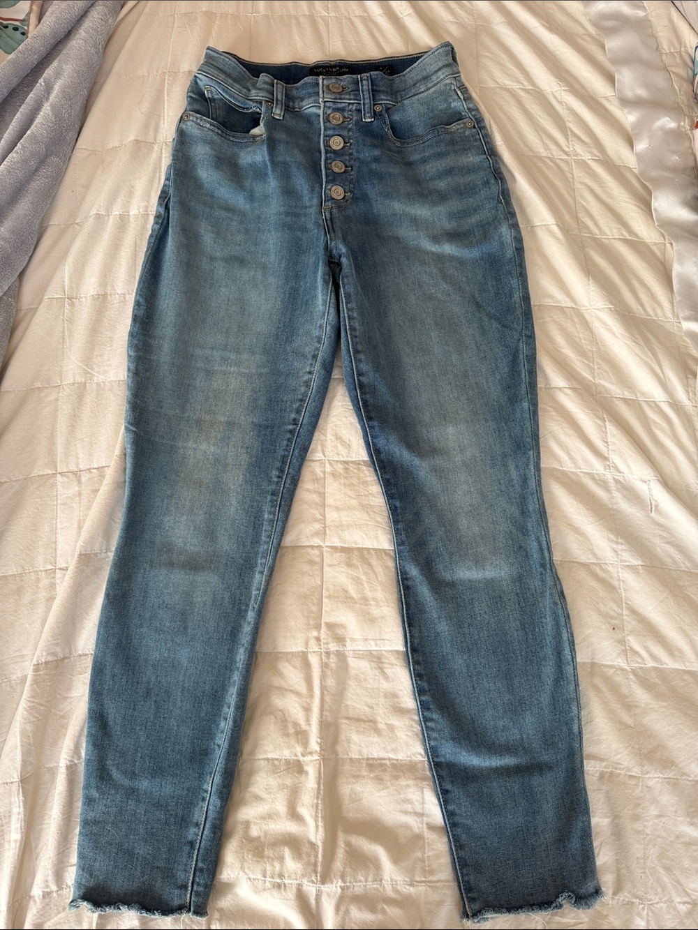 Lucky Brand High-Rise Skinny Jeans in Medium Blue Wash